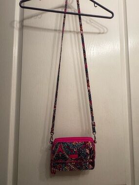 Vera Bradley Crossbody Bag in Floral Pink